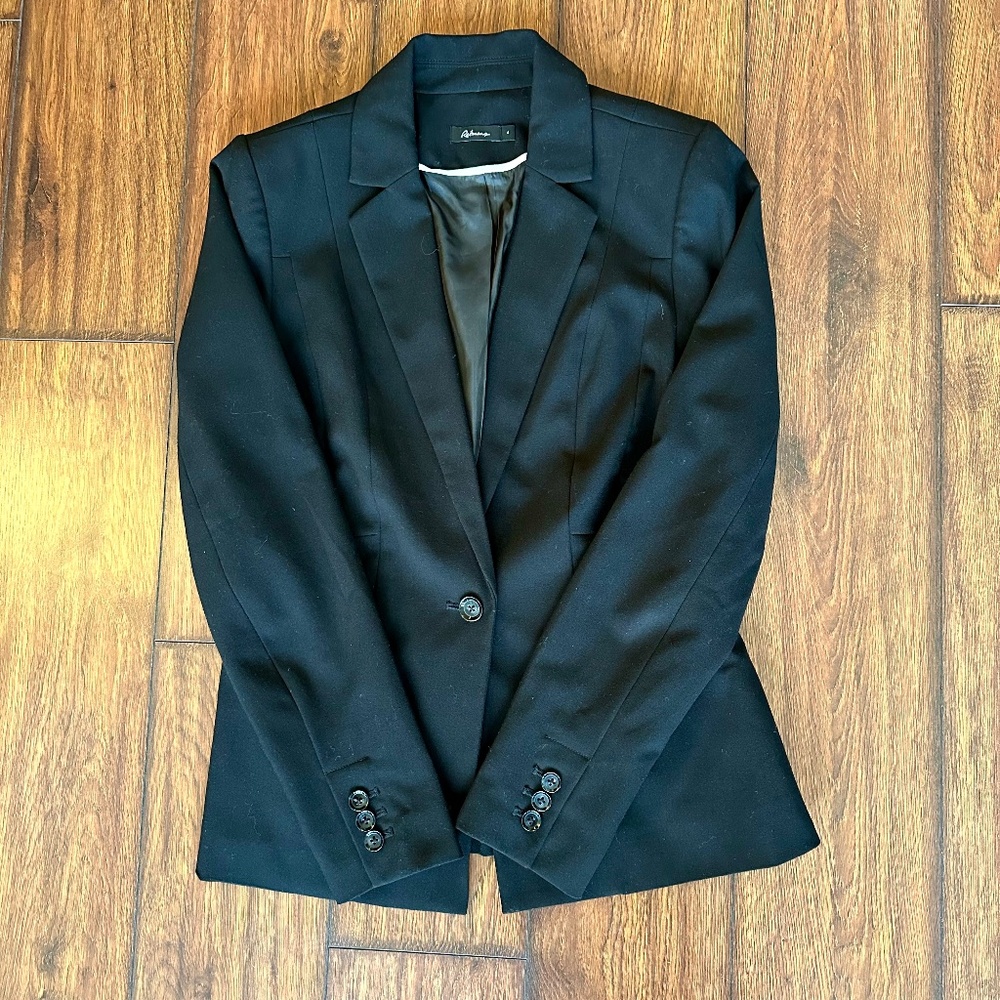 Reitmans Women's Classic Black Stretch Blazer - size 4